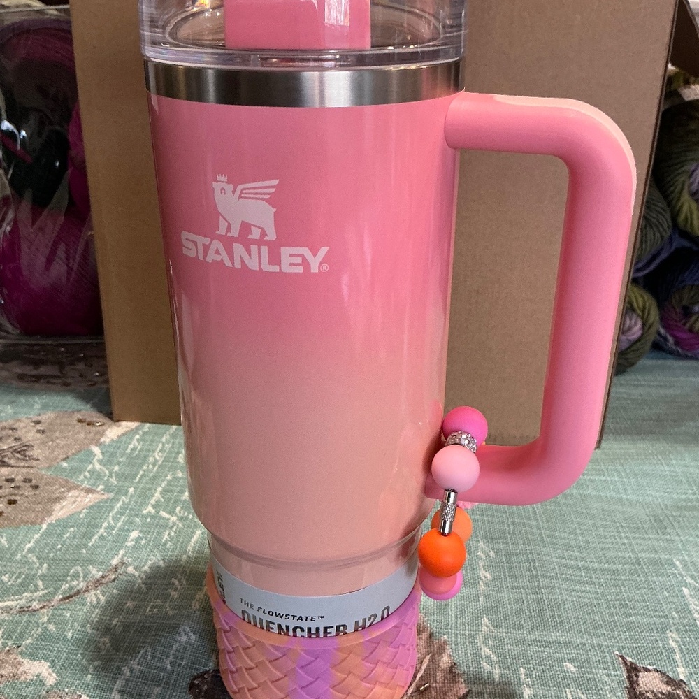 STANLEY PINK MESA SUNSET NEW WITH ACCESSORIES